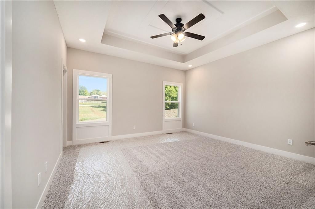 523 Hawthorne Street — photo 12