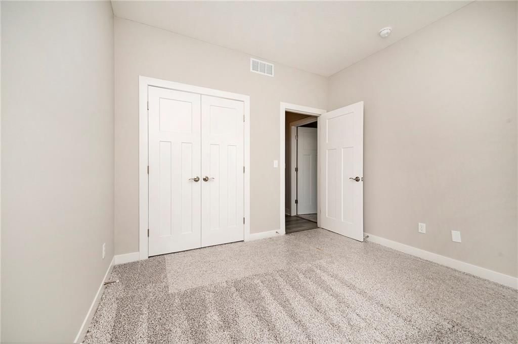 523 Hawthorne Street — photo 18