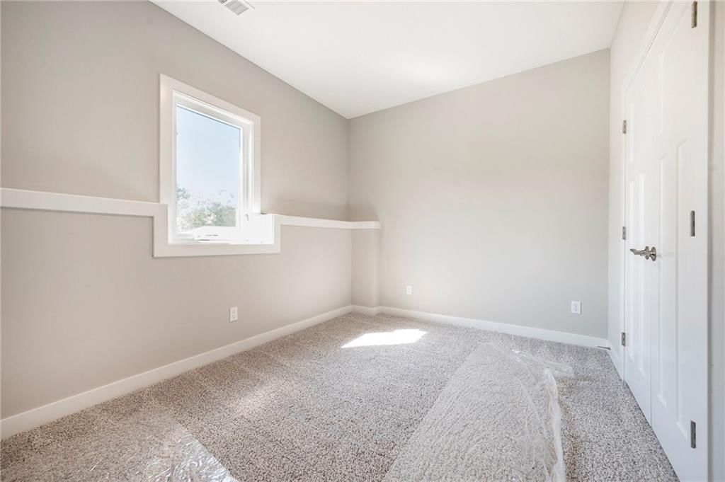 523 Hawthorne Street — photo 23