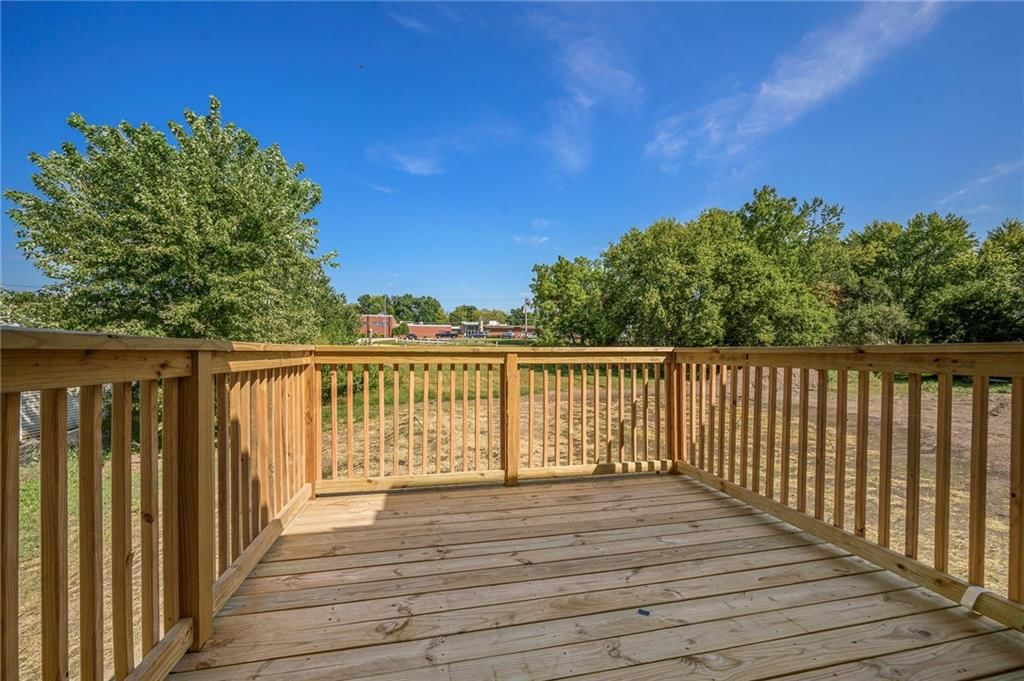 523 Hawthorne Street — photo 27