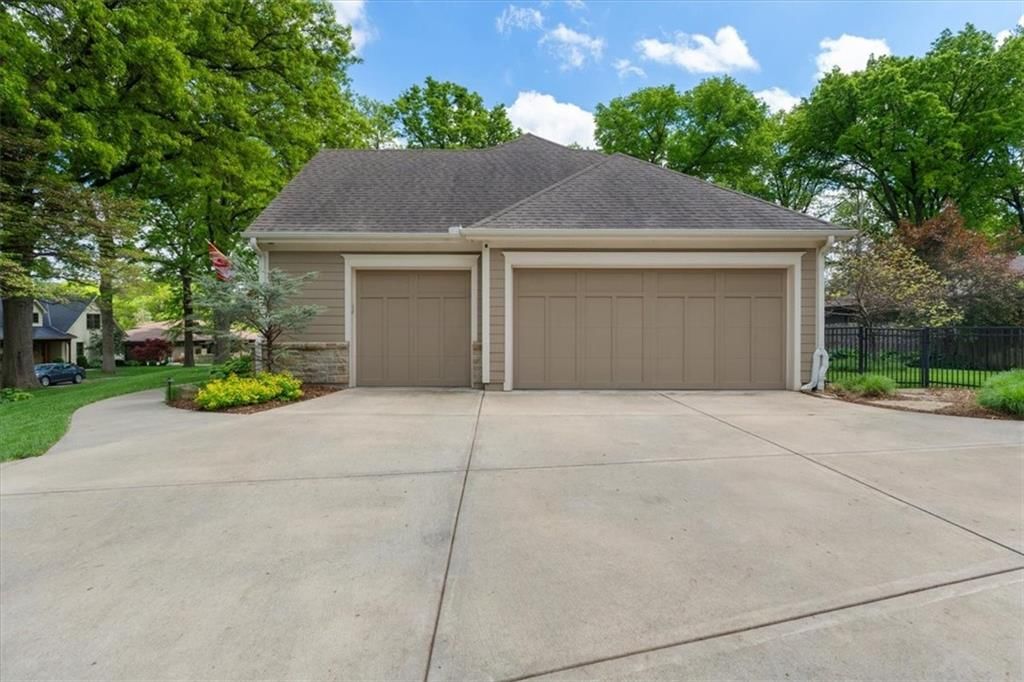 5812 Reinhardt Drive — photo 52