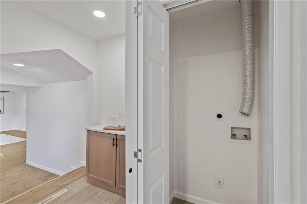 2709 N 65th Terrace — photo 31