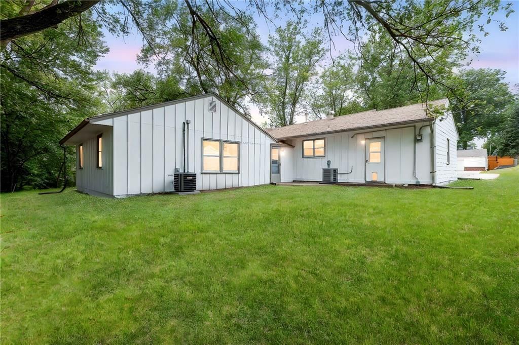 2709 N 65th Terrace — photo 38