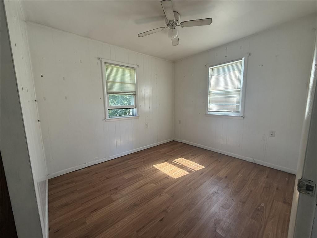 Photo 6 of 13 - 203 W George Street