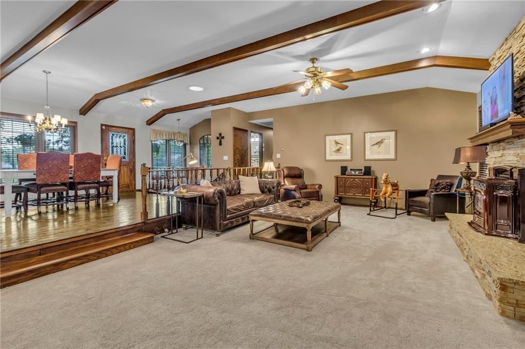126 Rohrer Heights Drive — photo 8