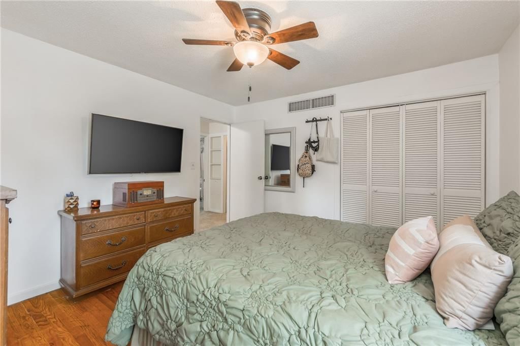 3914 N Cleveland Avenue — photo 10