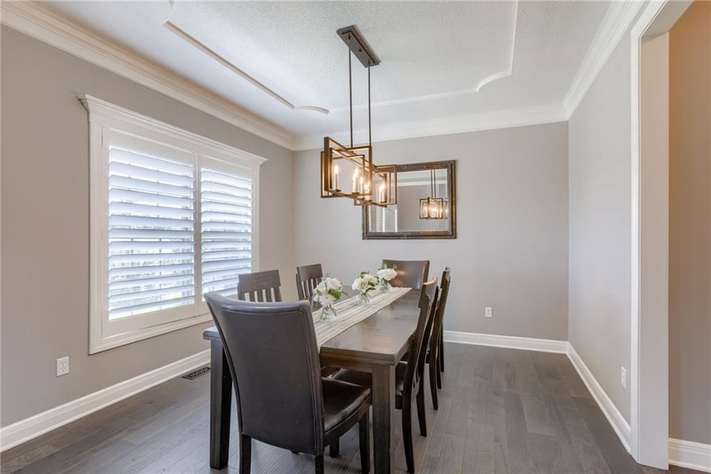 Photo 5 of 49 - 8721 N Mersington Avenue