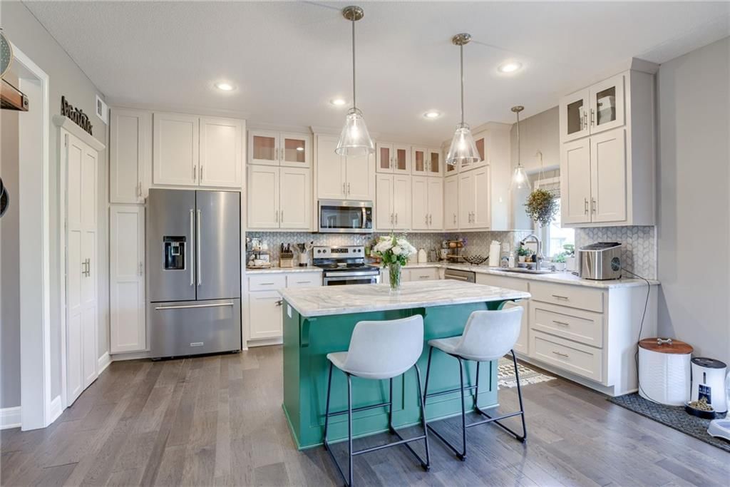 Photo 6 of 49 - 8721 N Mersington Avenue