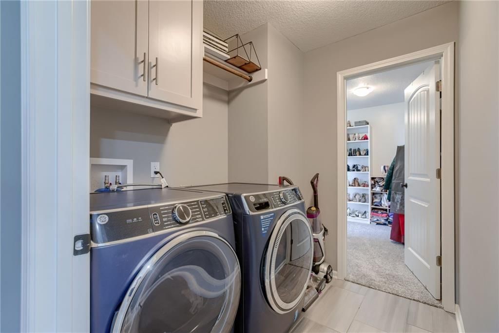 Photo 18 of 49 - 8721 N Mersington Avenue