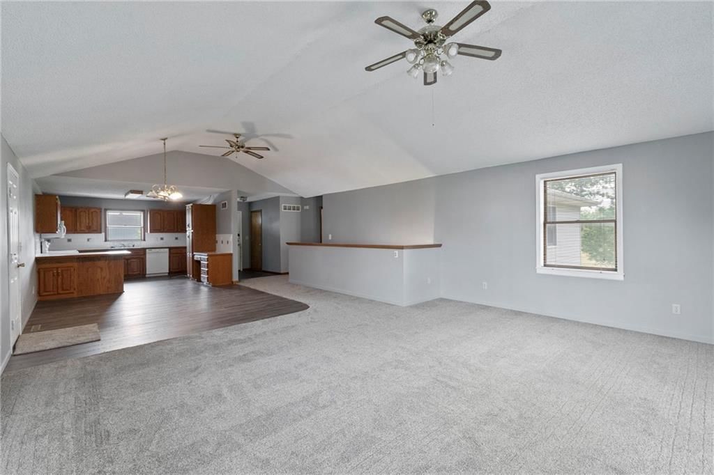 Photo 6 of 22 - 12 SW 365th Road