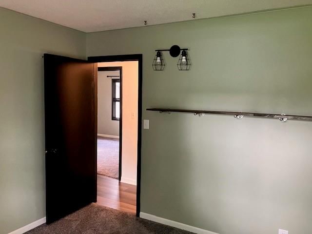 6416 Roswell Avenue — photo 15