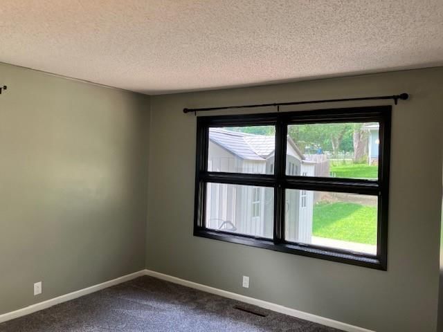6416 Roswell Avenue — photo 17