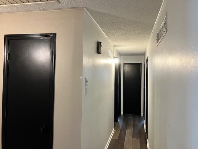 6416 Roswell Avenue — photo 22
