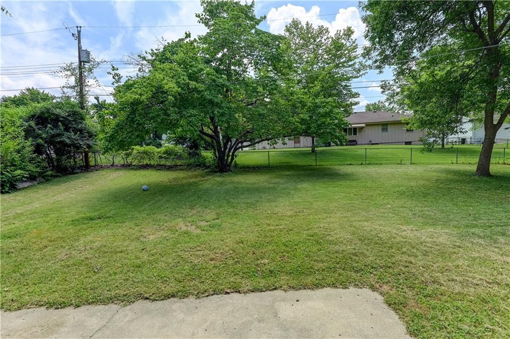 7907 Elm Avenue — photo 45