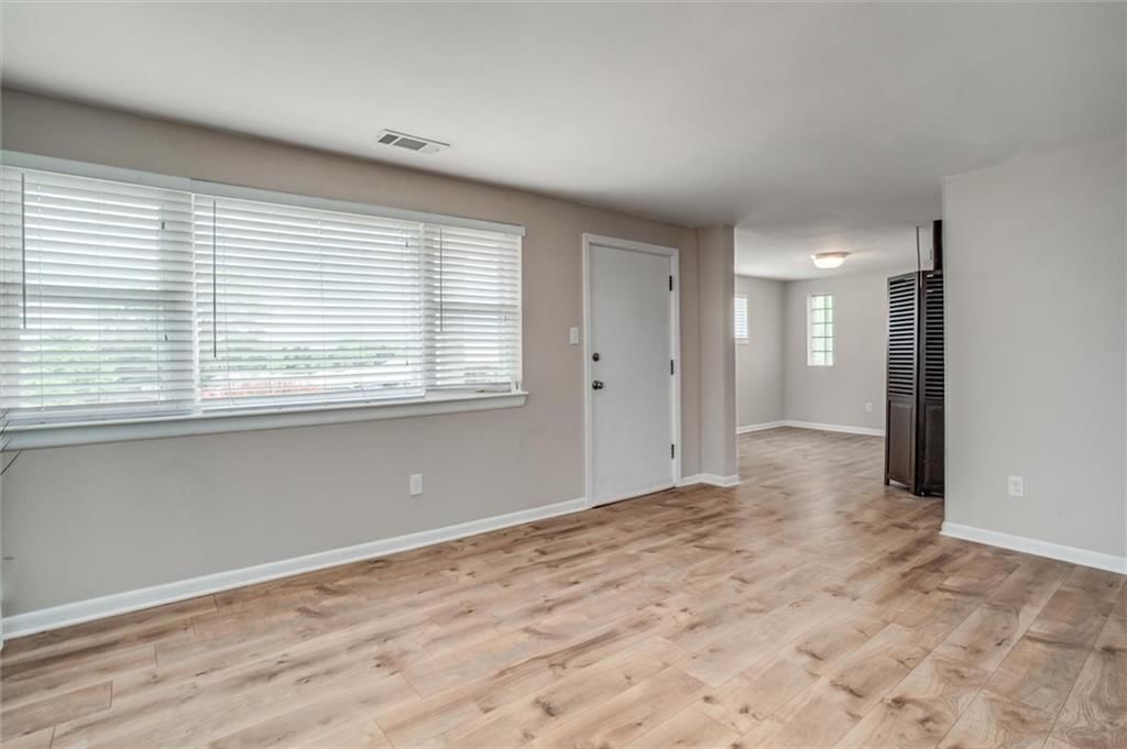 6005 NE 50TH Street — photo 11