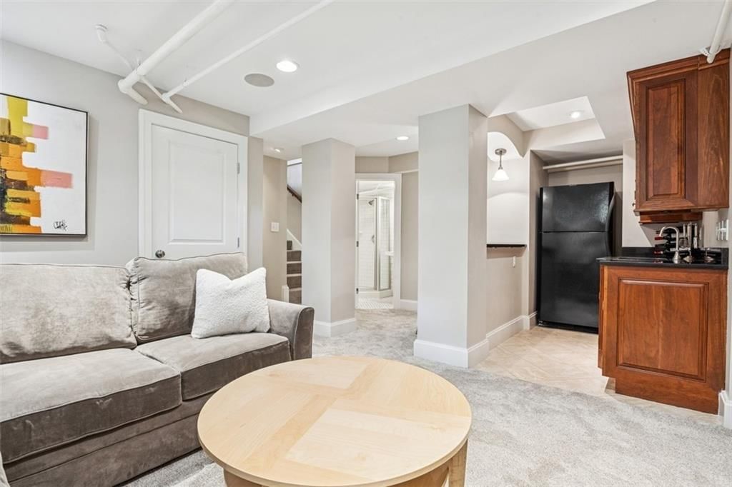 6140 Walnut Street — photo 15