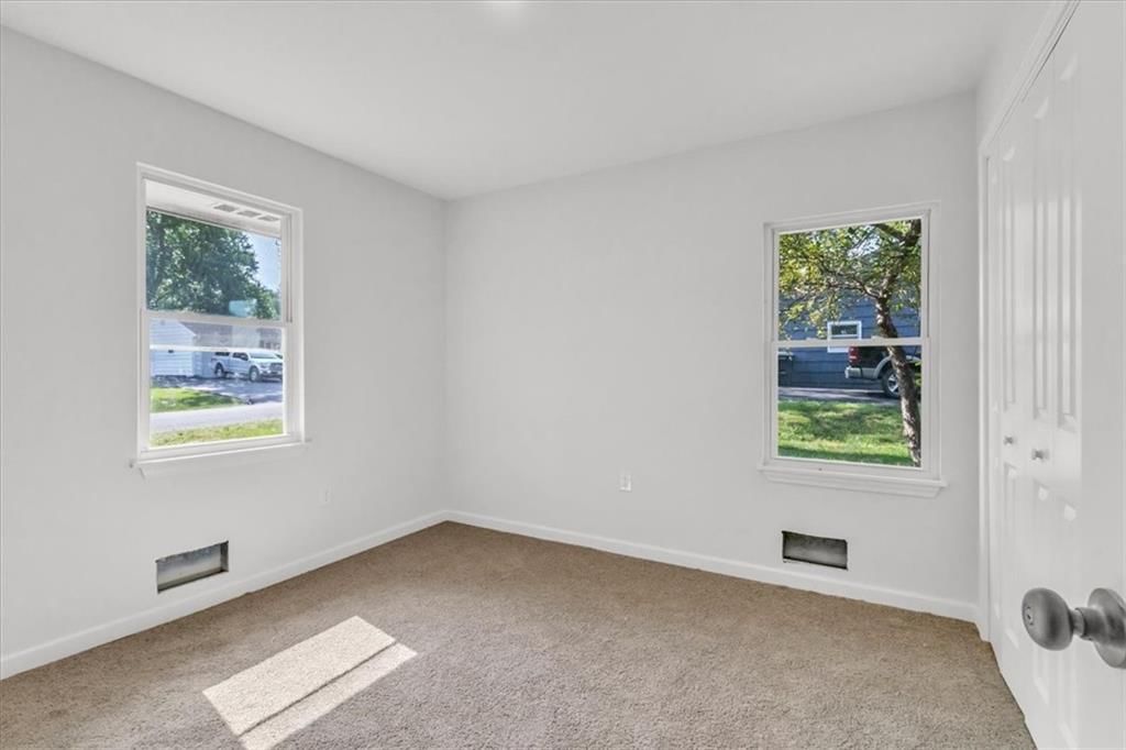 12926 Virginia Avenue — photo 13