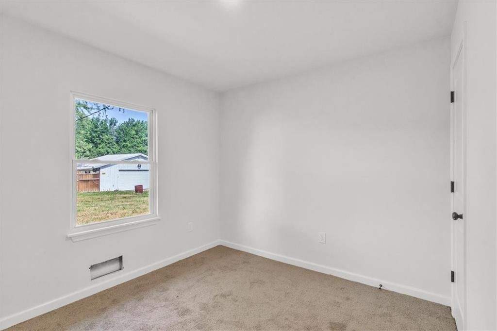 12926 Virginia Avenue — photo 14