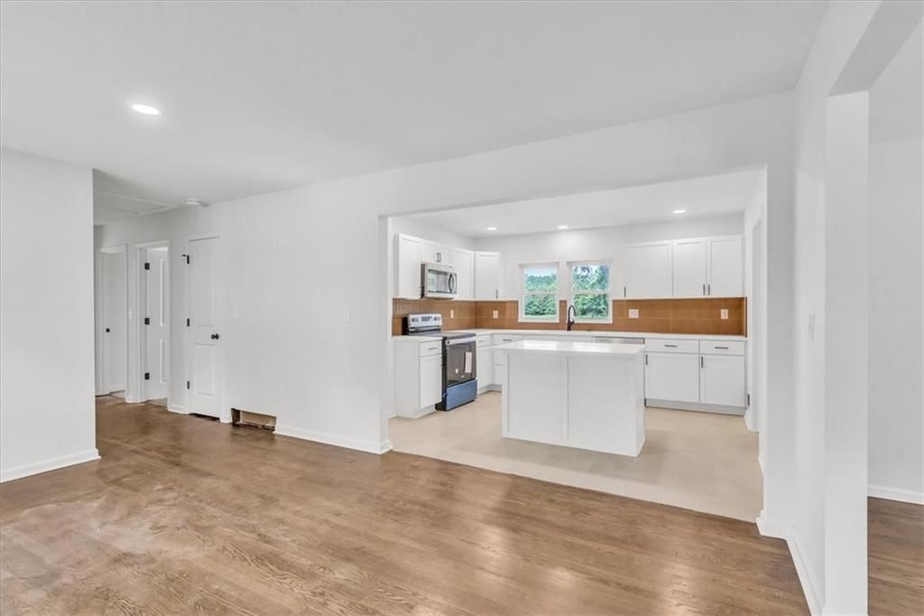 12926 Virginia Avenue — photo 15