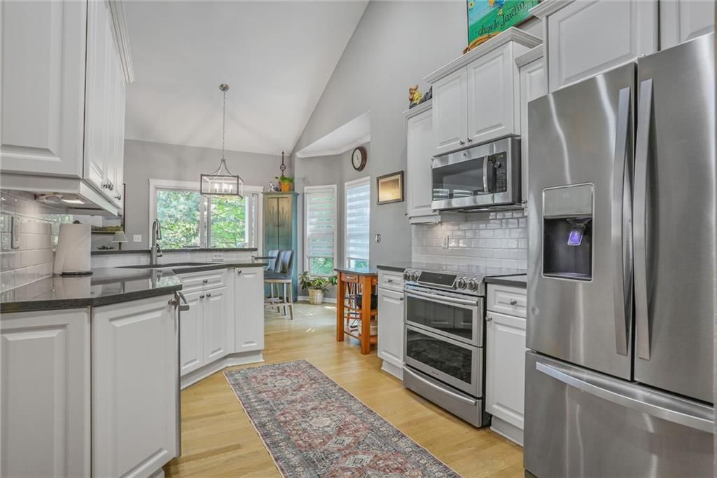 6522 W 133rd Terrace — photo 7