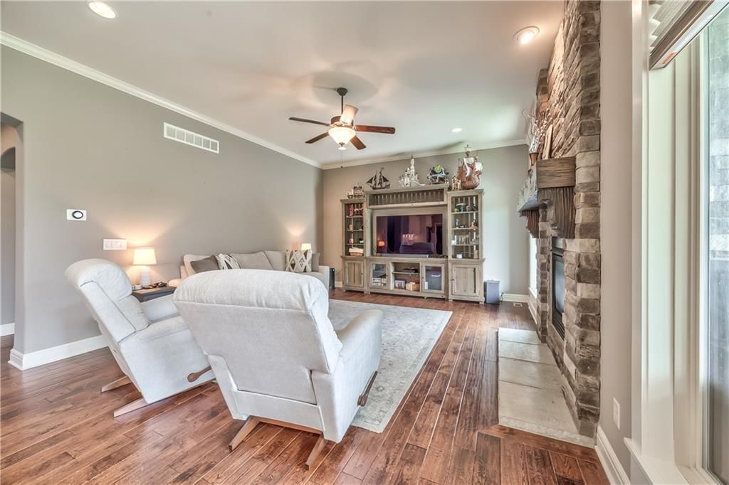 7619 Green Street — photo 6