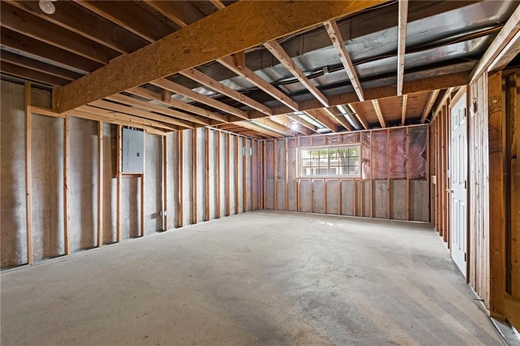 11231 N Madison Avenue — photo 24