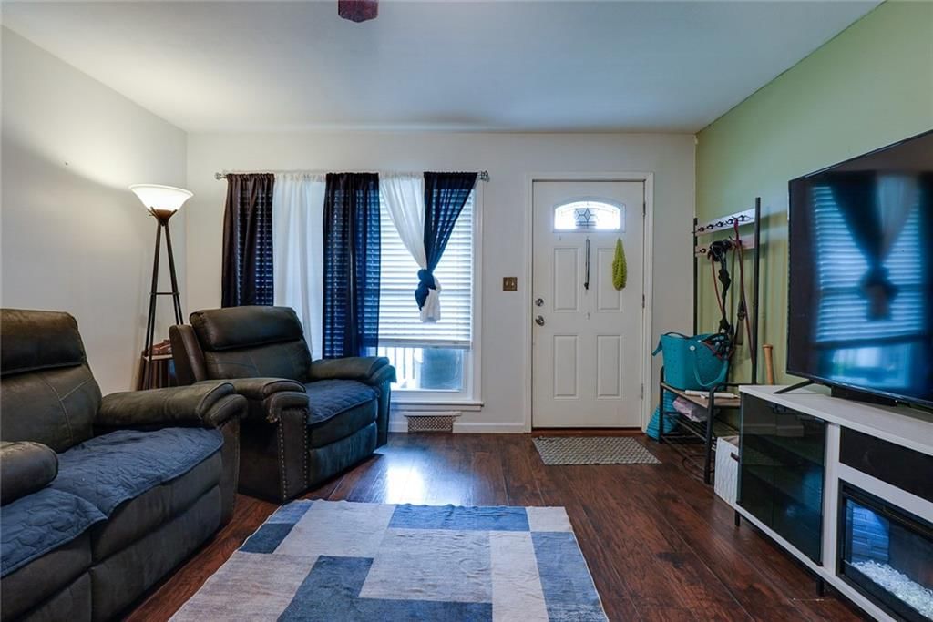 822 S Noland Road — photo 5