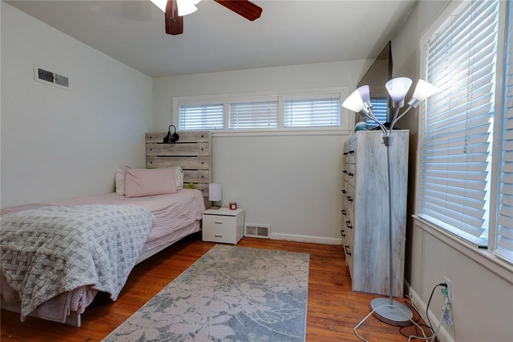 822 S Noland Road — photo 8