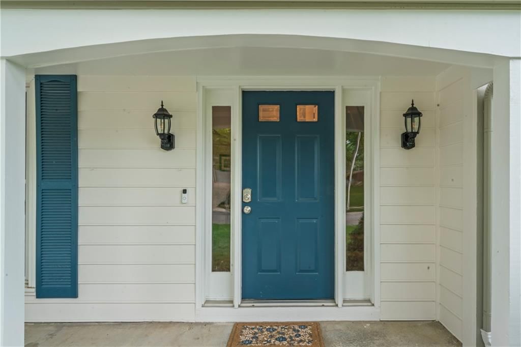 16362 W Briarwood Court — photo 3