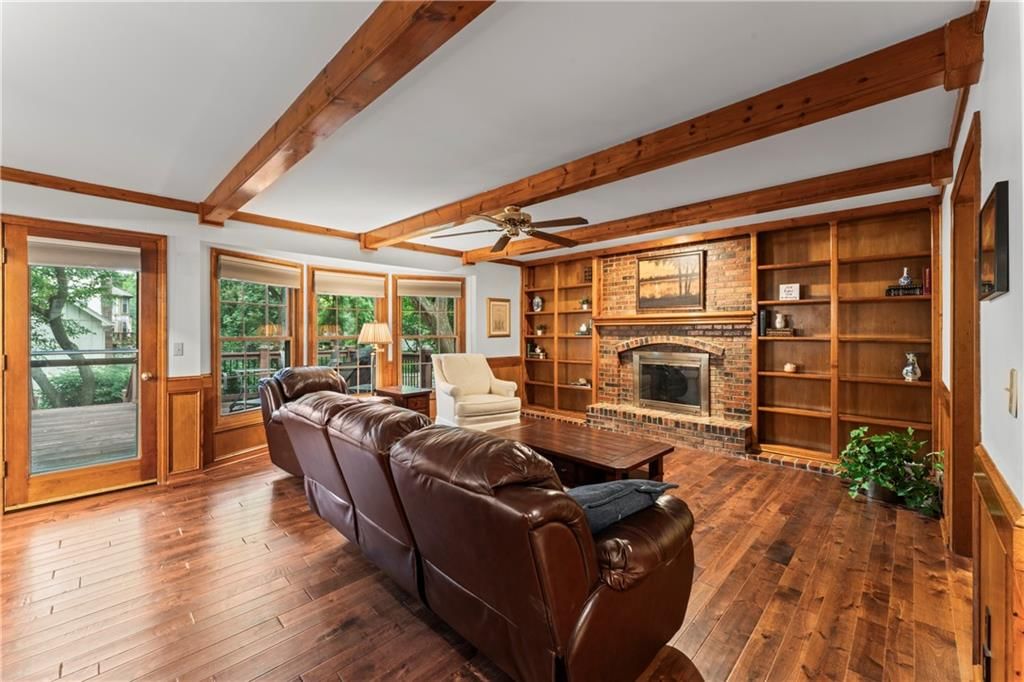 16362 W Briarwood Court — photo 4