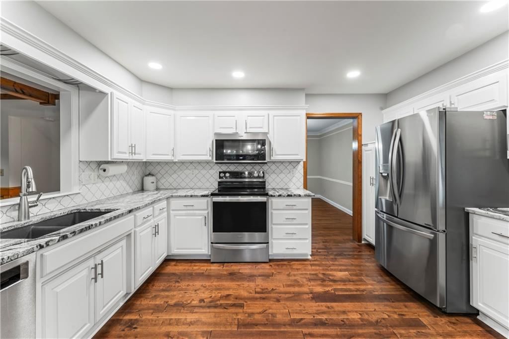 16362 W Briarwood Court — photo 17