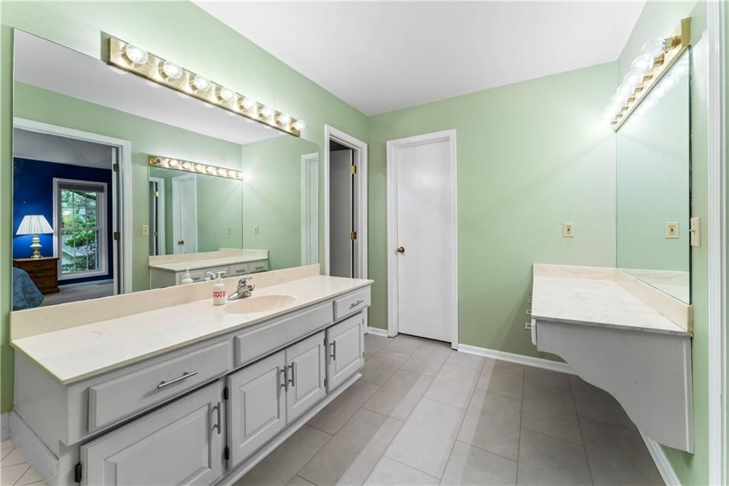16362 W Briarwood Court — photo 32