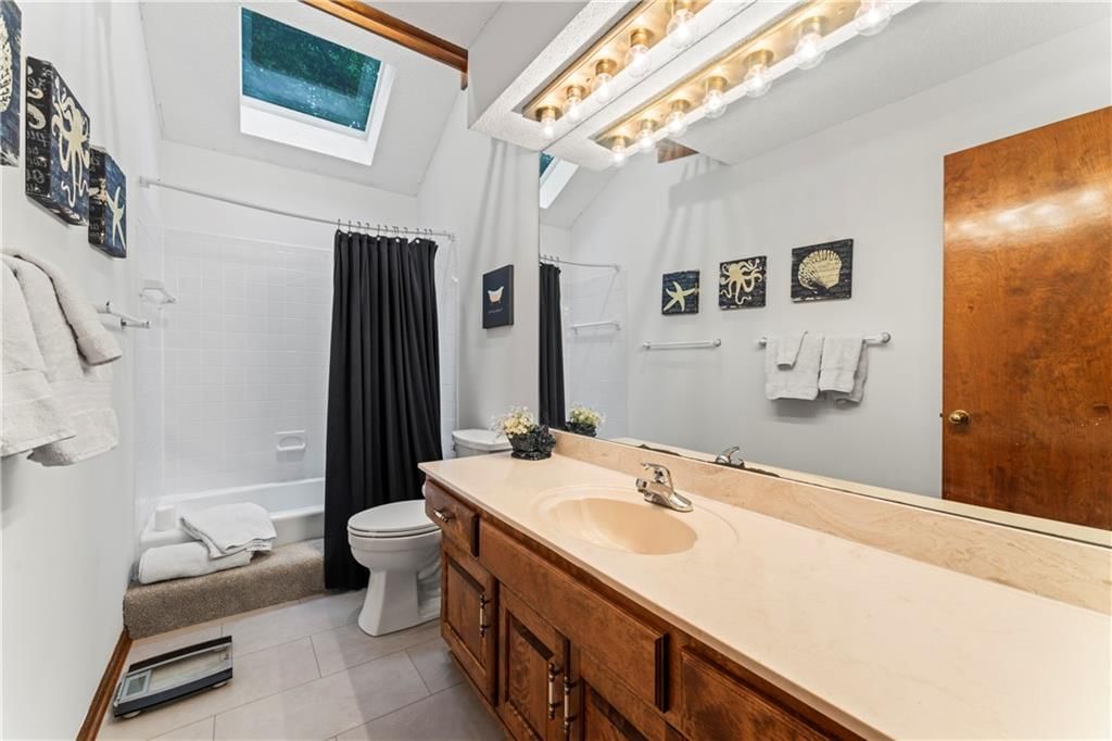16362 W Briarwood Court — photo 40