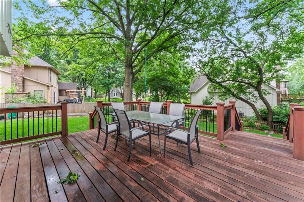 16362 W Briarwood Court — photo 47