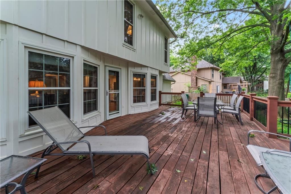 16362 W Briarwood Court — photo 49