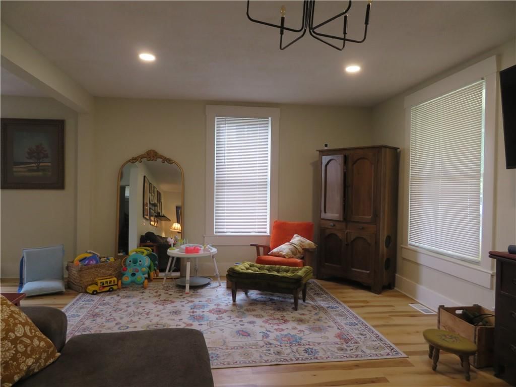 205 W Wea Street — photo 5