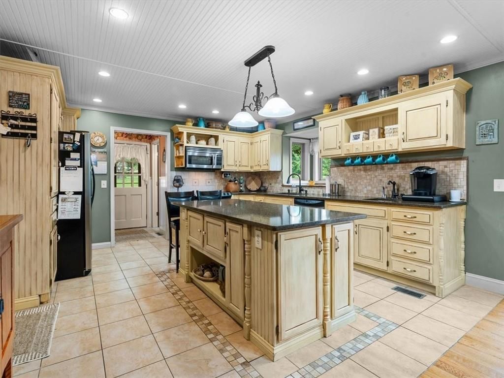 5901 NE Palomino Drive — photo 12
