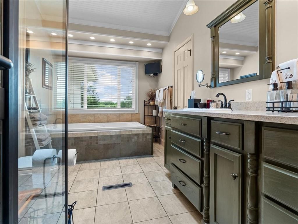5901 NE Palomino Drive — photo 16