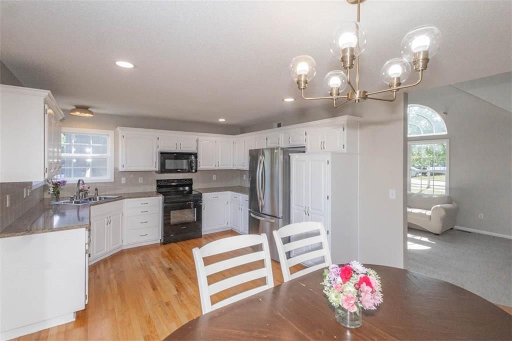 7503 N LEWIS Avenue — photo 9