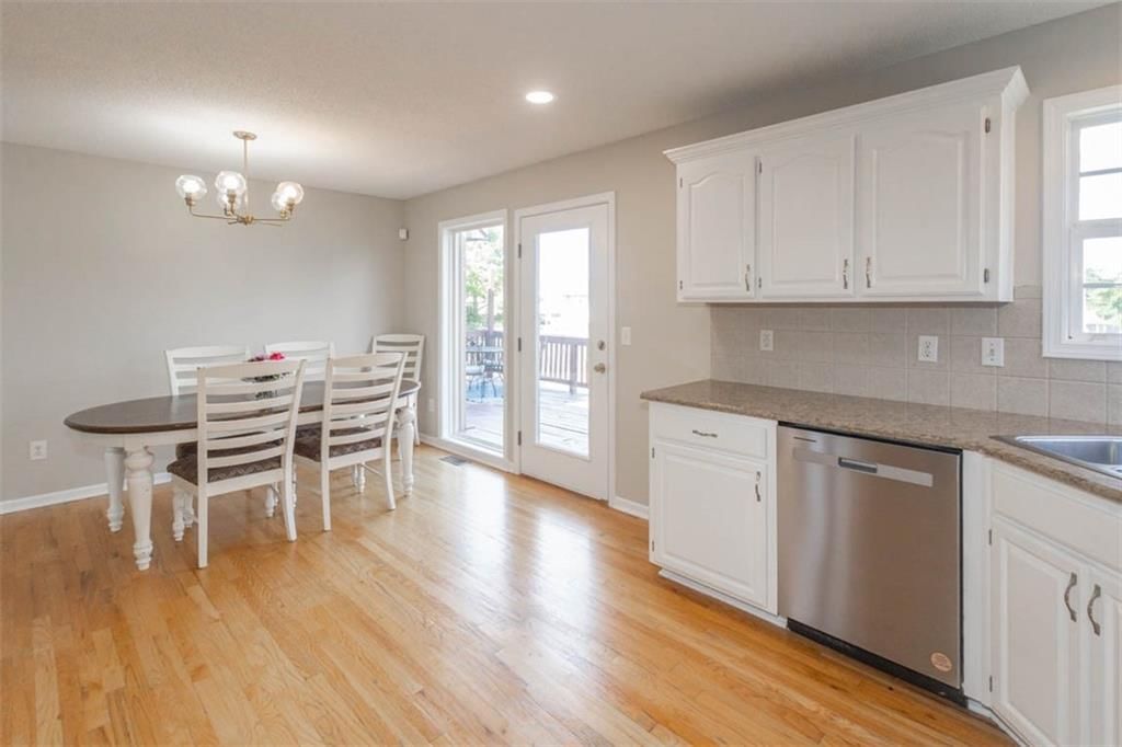 7503 N LEWIS Avenue — photo 10
