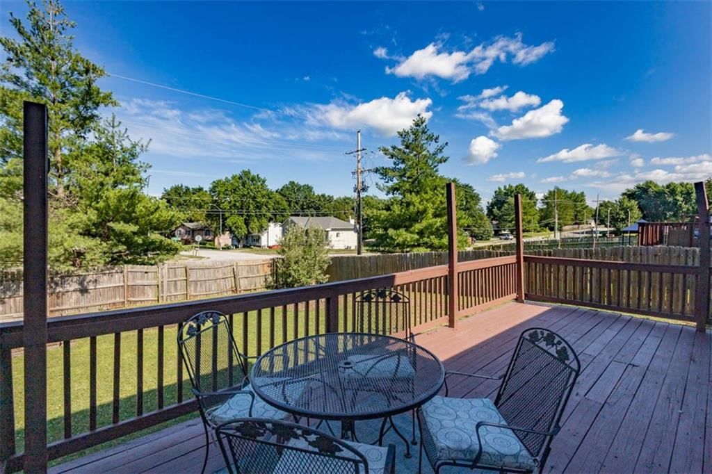 7503 N LEWIS Avenue — photo 30