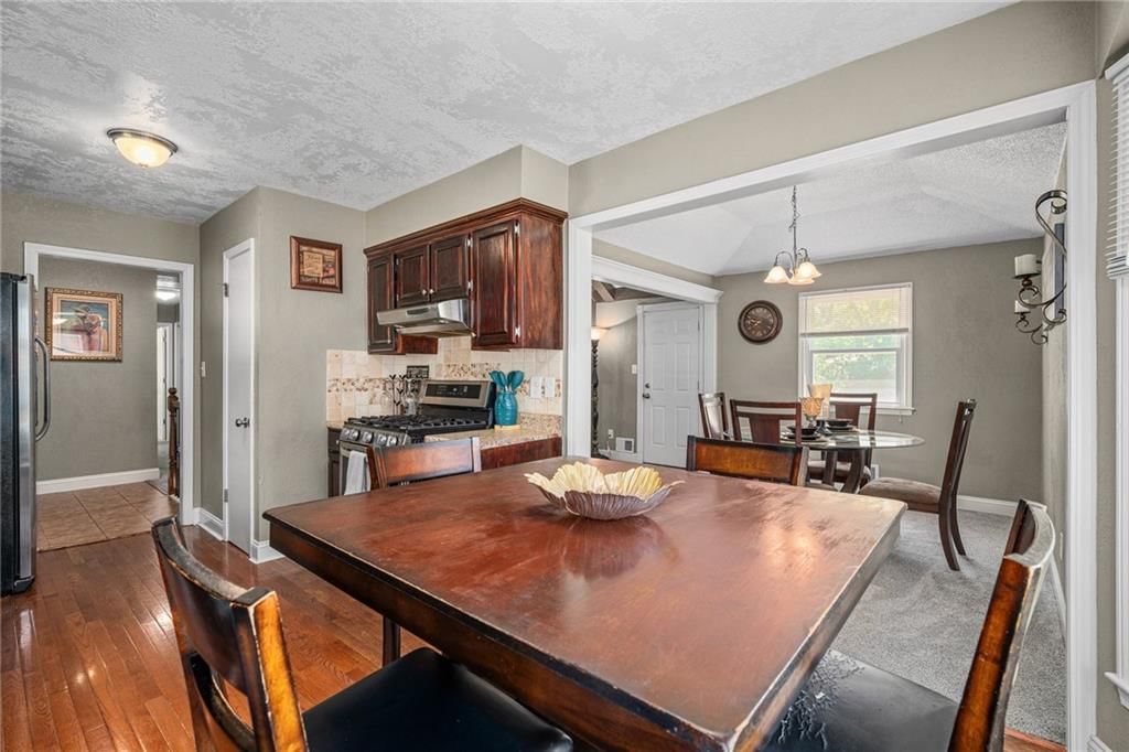 11926 SYCAMORE Avenue — photo 12