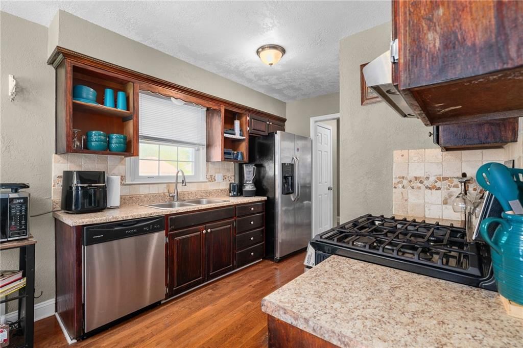 11926 SYCAMORE Avenue — photo 15