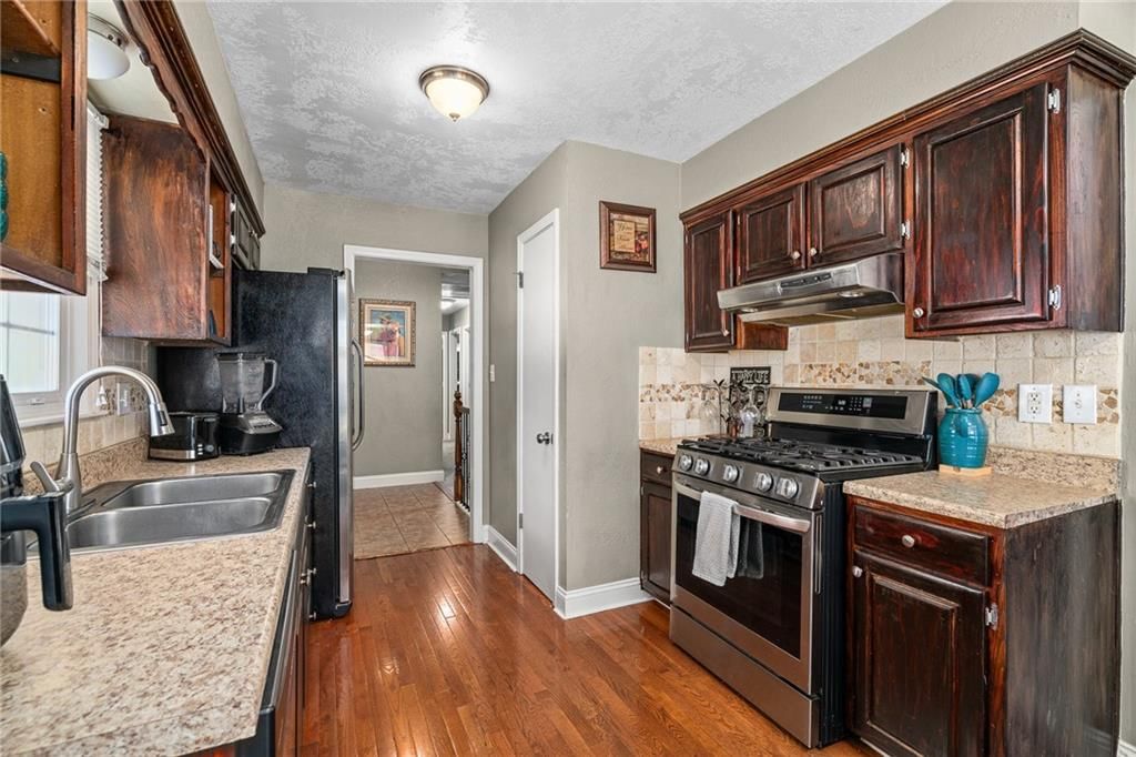 11926 SYCAMORE Avenue — photo 18