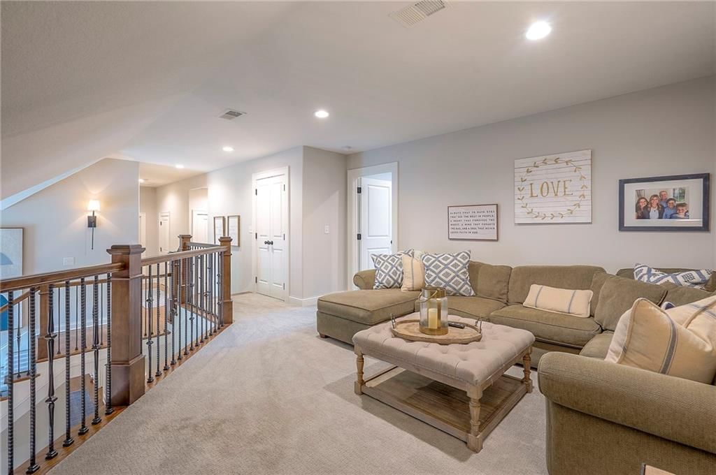 9001 Lee Boulevard — photo 26