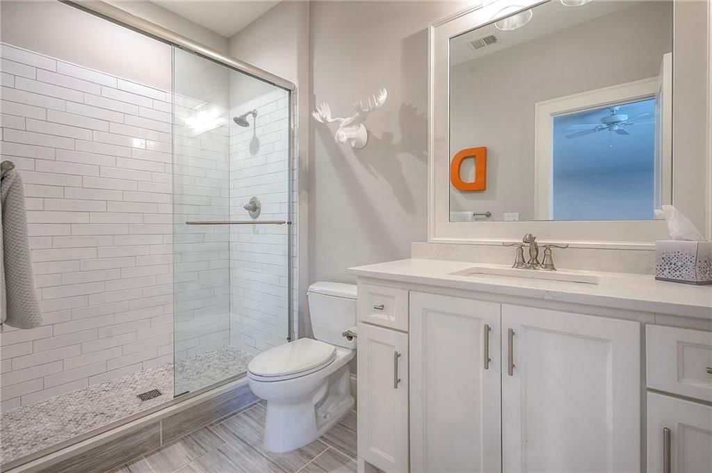 9001 Lee Boulevard — photo 28