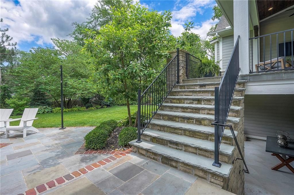 9001 Lee Boulevard — photo 44