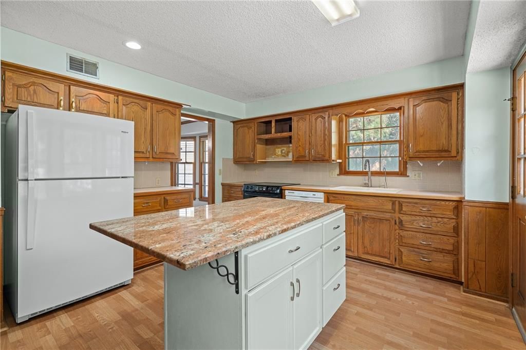 11163 Eby Street — photo 15