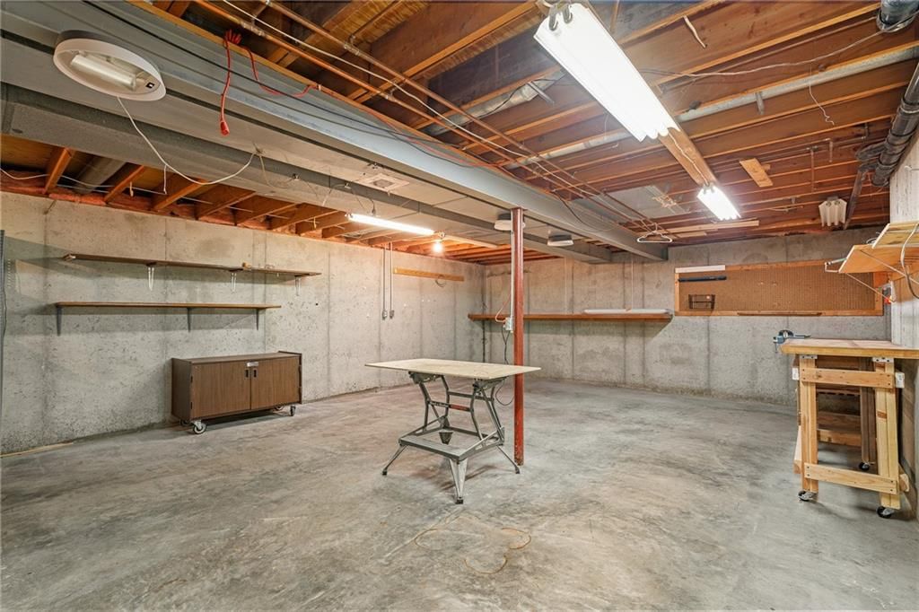 11163 Eby Street — photo 39