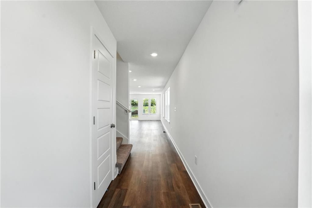 Photo 8 of 35 - 8716 SW Brickell Drive